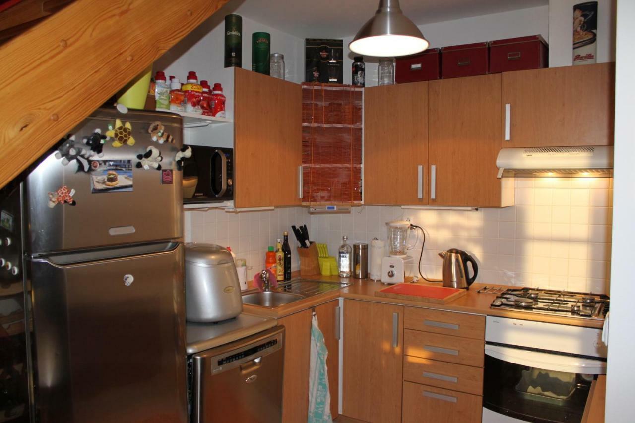Sunny Two-story Kyje Praga