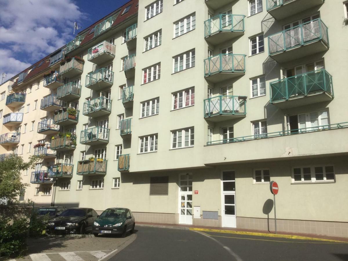 Sunny Two-story Kyje Apartamento *